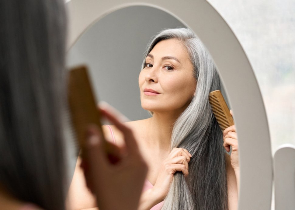 Haarpflege ab 50 Tipps gegen Haarausfall und graue Haare